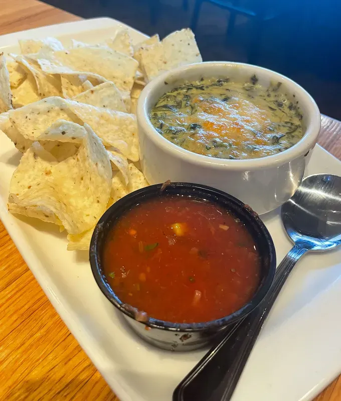 applebee’s 2 for $25 menu review: spinach artichoke dip' title='I Tasted Every Item on Applebee’s 2 for $25 Menu—This Is the Perfect Order