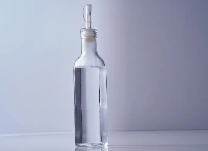 foods with no expiration date: white vinegar' fetchpriority='auto' title='17 Foods That (Almost) Never Expire from Dry Beans to Honey