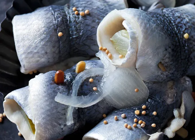 types of fish to eat herring' fetchpriority='auto' title='20 Types of Fish to Eat (That You Can Easily Cook at Home)