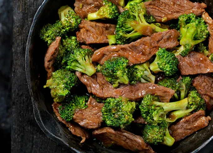 healthy chinese food beef and broccoli' fetchpriority='auto' title='5 Healthy Chinese Food Options That Aren’t Boring Steamed Broccoli