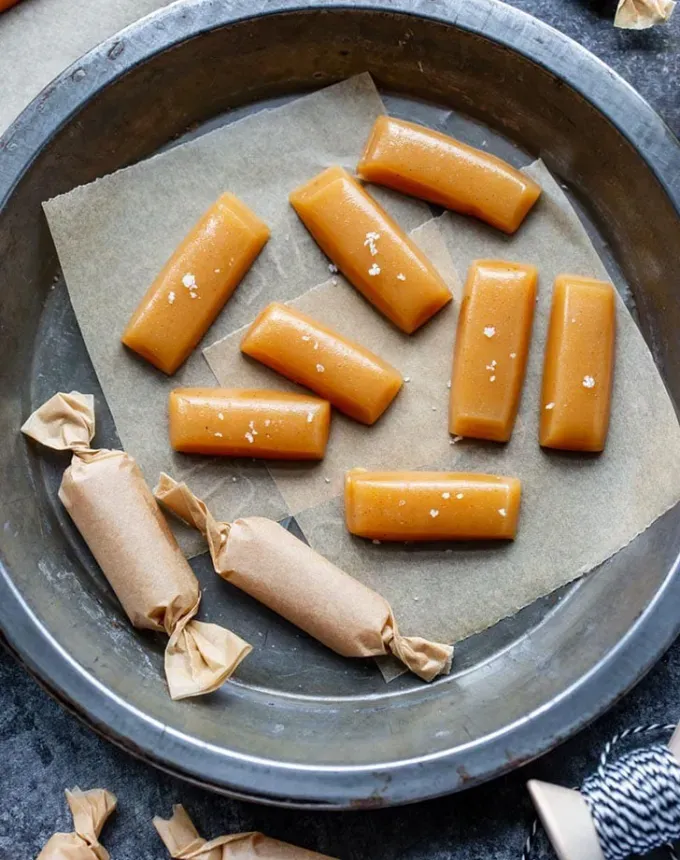 mini thanksgiving dessert recipes: apple cider caramels' title='54 Mini Thanksgiving Desserts That Are (Almost) Too Cute to Eat