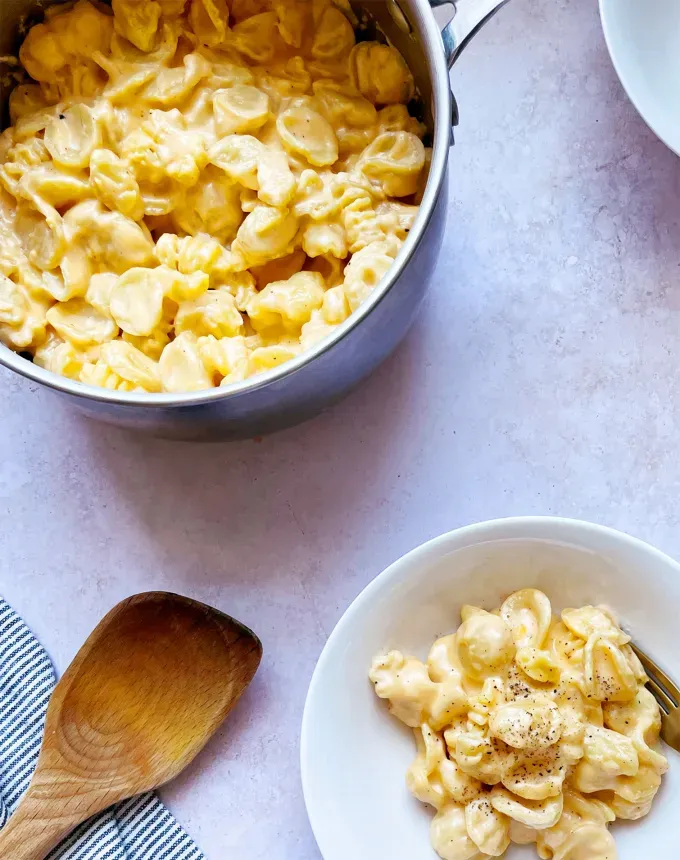 toddler meals one pot mac and cheese recipe' title='25 Toddler Meals That Are Easy and Lazy Parent–Friendly (and Mostly 30 Minutes or Less)