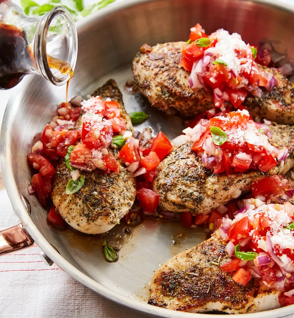 Wie man Hühnchen aufwärt, ohne es auszutrocknen (weil Sie die besten Reste verdienen)