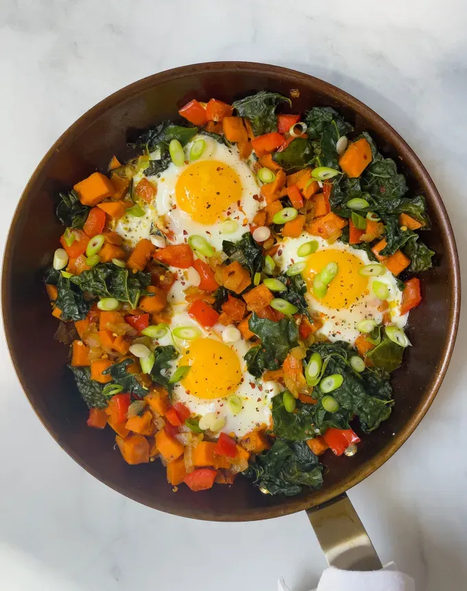 fall vegetarian recipes: 30-minute breakfast hash' title='30 Fall Vegetarian Recipes That Are Cozy Hearty and Packed with Seasonal Produce