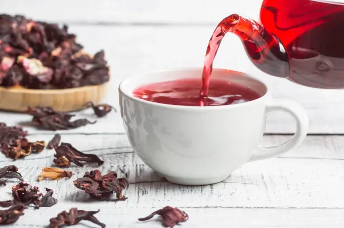 types of tea: hibiscus tea' fetchpriority='auto' title='6 Types of Tea to Consider for Your Next Cuppa from Green to Oolong