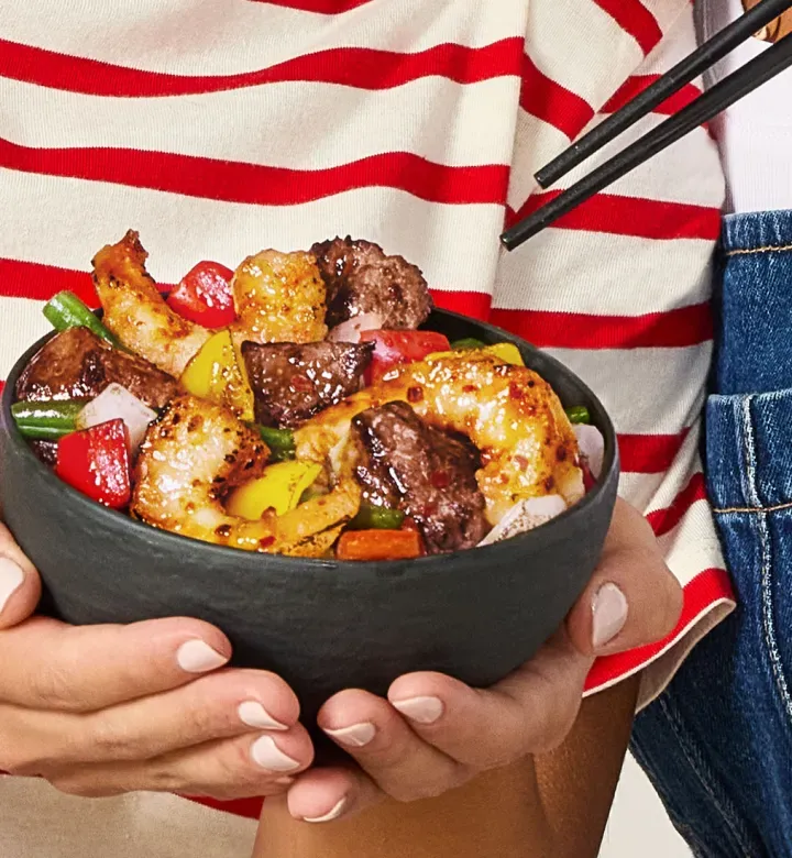 Kokeilin Panda Expressin uutta mausteista kierre surffailla ja turvella - onko se parempi kuin oranssi kana?