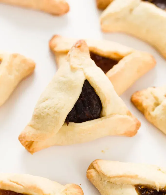 old school jewish recipes: hamantaschen' title='28 Old-School Jewish Recipes Your Grandma Used to Make from Latkes to Matzoh Ball Soup