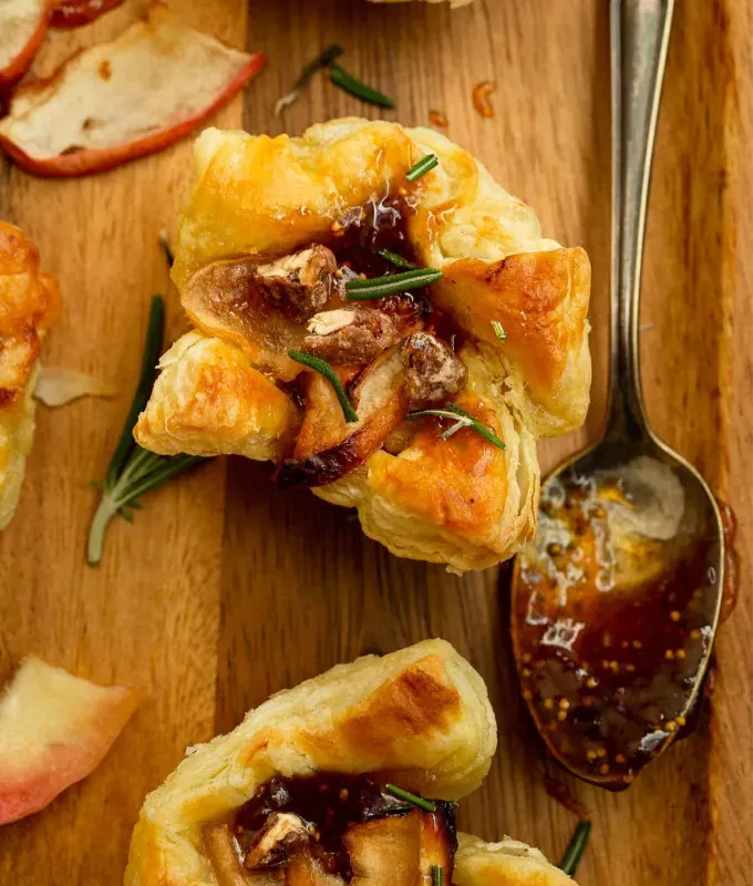 bite-sized-appetizers: Apple Pecan Brie Mini-Appetizers.' title='45 Bite-Sized Appetizers That Are as Cute as They Are Delicious