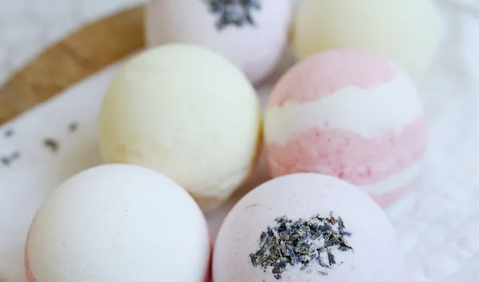 crafts-for-adults-bath-bombs' fetchpriority='auto' title='58 Crafts for Adults That Won’t End Up in the Trash in Two Months