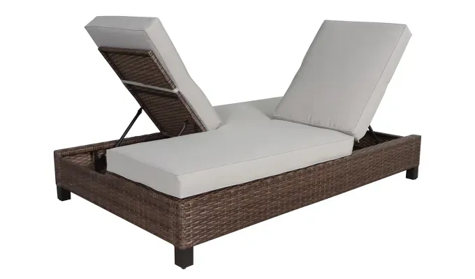 outdoor chaise 5' title='10 Comfortable Outdoor Chaise Lounge Chairs to Make Your Backyard Feel Like a 5-Star Resort