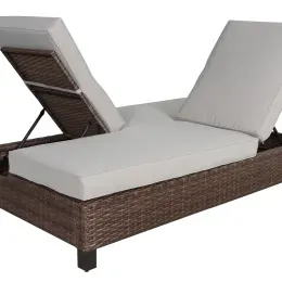 10 Comfortable Outdoor Chaise Lounge Chairs to Make Your Backyard Feel Like a 5-Star Resort