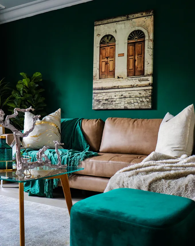 living room color ideas emerald' fetchpriority='auto' title='16 Living Room Color Ideas to Suit Every Taste (Seriously)