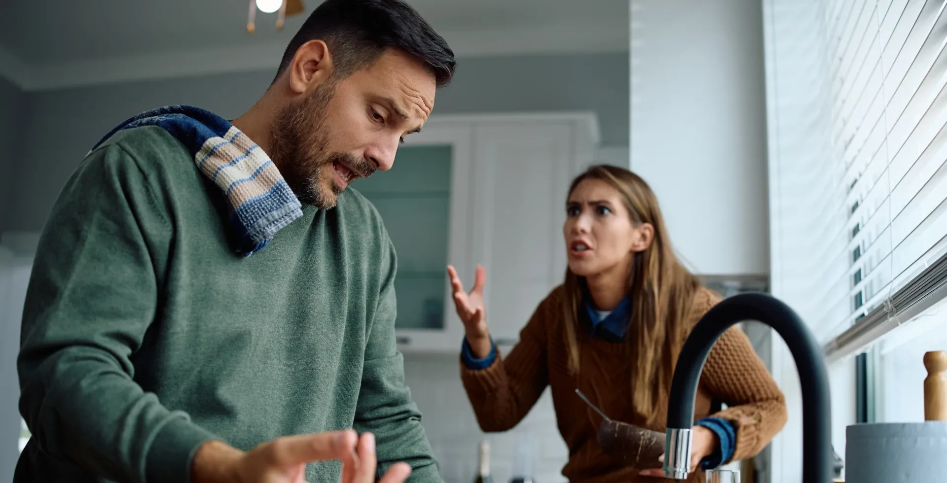 9 Anzeichen dafür, dass Sie Ihren Partner viel zu sehr nerven und ihn völlig in den Wahnsinn treiben