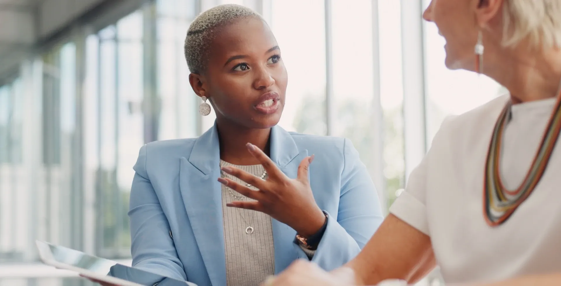 boss talking to employee asking why she seems preoccupied at work' title='always done great work seem preoccupied brilliant phrases people use to say you’re lazy without sounding rude' typeof='foaf:Image' decoding='async