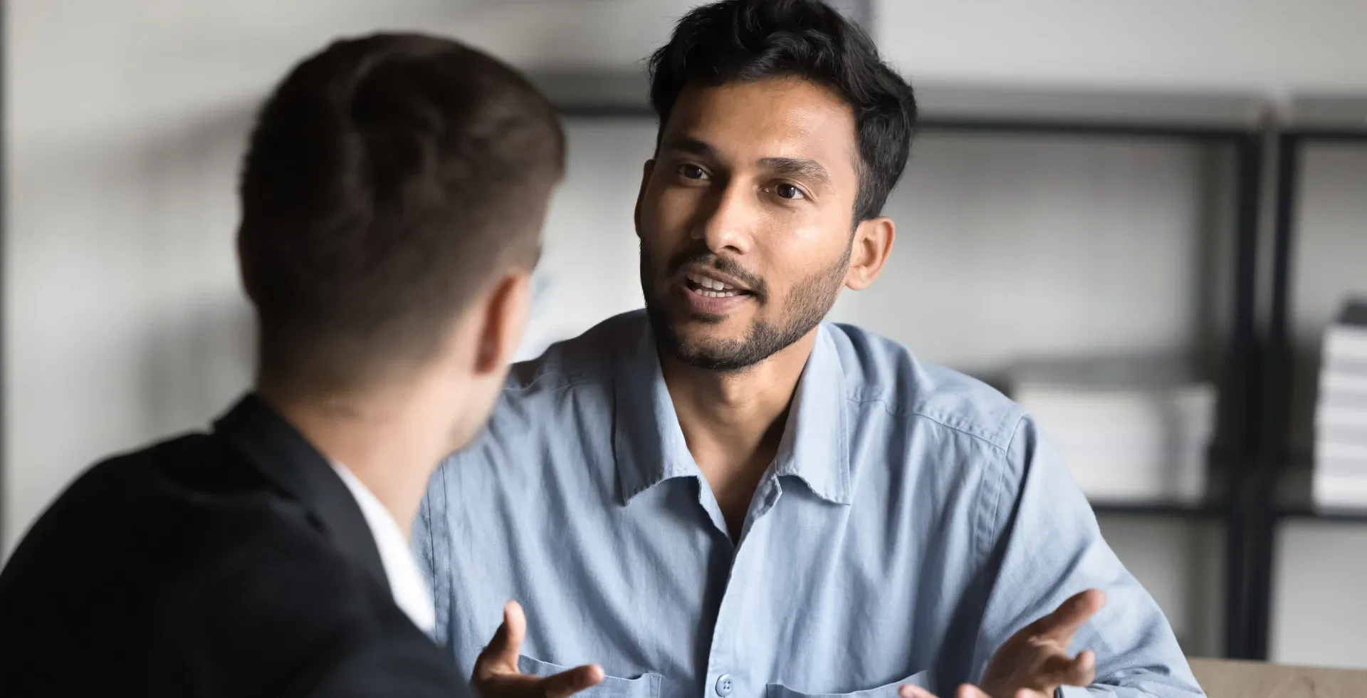 11 brillante Sätze, mit denen Menschen sagen: „Du bist faul“, ohne unhöflich zu klingen