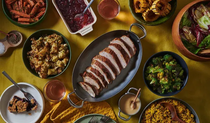 Isle of Us offering a Thanksgiving dinner NYC' fetchpriority='auto' title='Where to Order Thanksgiving Dinner and Catering in NYC