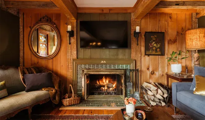 nancy meyers airbnb 4' title='From the Hamptons to Hudson Valley: 8 Nancy Meyers-Style Airbnbs I’d Book Tomorrow