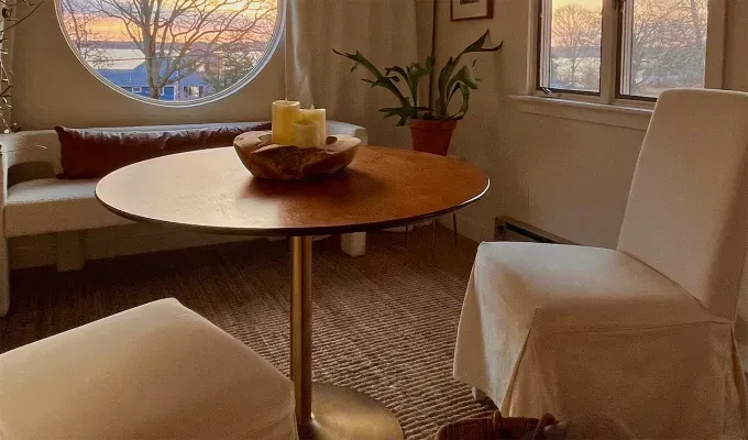 nancy meyers airbnb 8' title='From the Hamptons to Hudson Valley: 8 Nancy Meyers-Style Airbnbs I’d Book Tomorrow