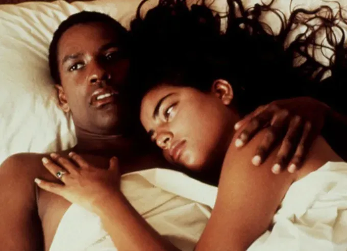Mississippi Masala' fetchpriority='auto' title='Denzel Washington Gets Candid About His Love Scenes in Never-Before-Aired Interview: ’Less Is More’