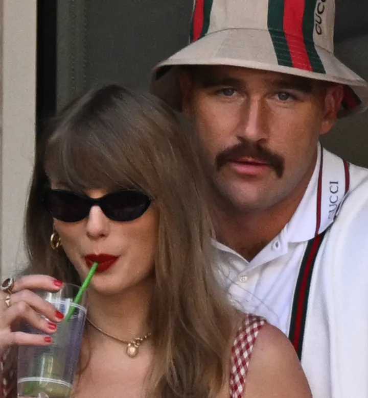 Taylor Swift und Travis Kelces jüngste Körpersprache sprachen laut Experte Bände über ihre Beziehung