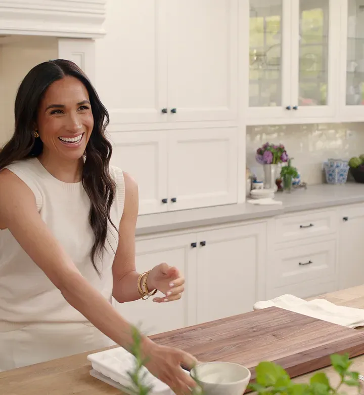 Meghan Markle lähetti vain viininsä yllätysjulkaisuun