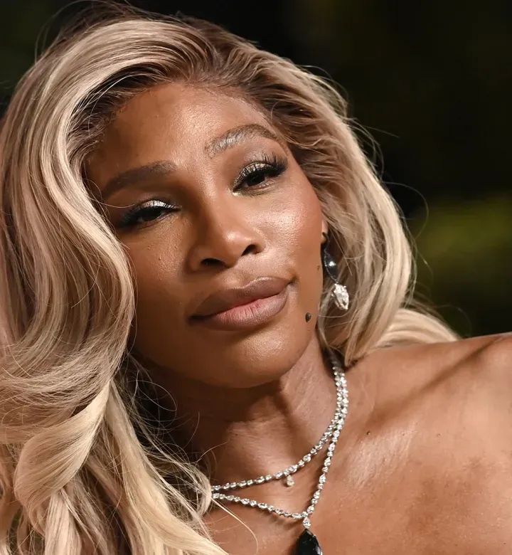 Serena Williams hat gerade einen zweiteiligen Schlangendruck gerockt