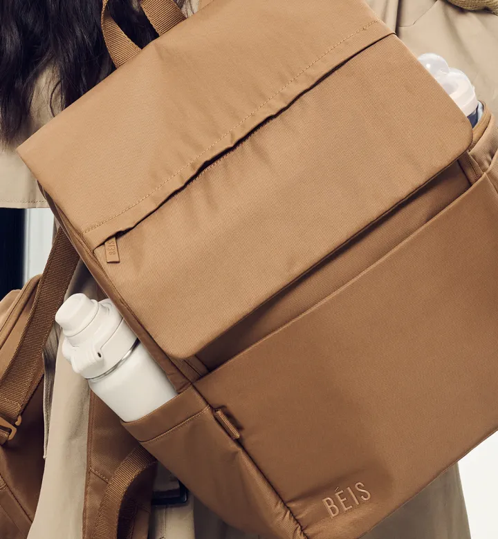 Jos lennät vauvan kanssa tänä vuonna, sinun on luettava tämä Béis Ultimate Diaper Backpack Review