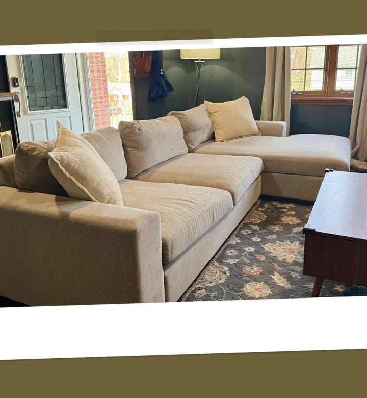 Nachdem ich 6 Monate lang auf meiner Joybird -Couch zusammengetan hatte, hier ist meine ehrliche Bewertung