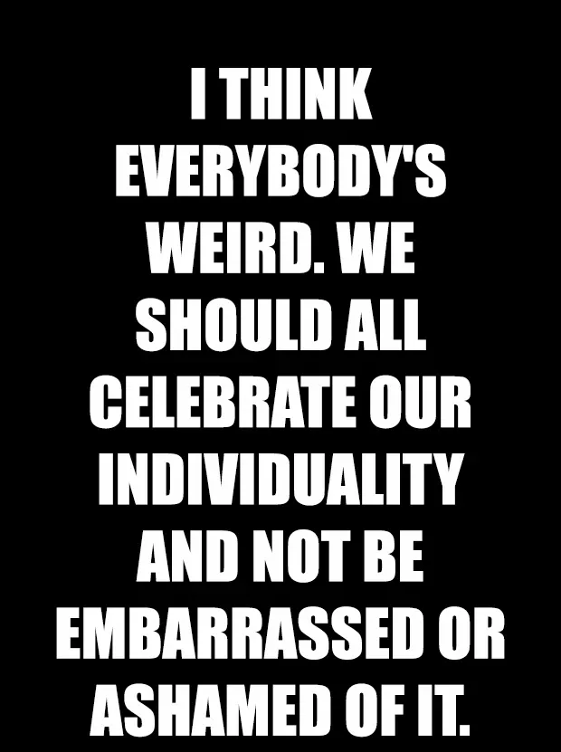 20 luotettavaa lainausta oudon rakastamisesta